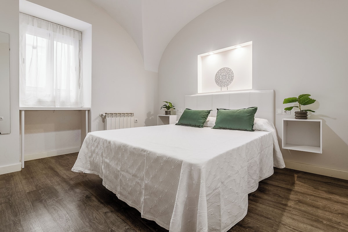 Doppia Comfort | 1 camera, una scrivania, postazione laptop, Wi-Fi gratuito