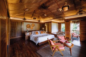 Luksusbungalow, balkong, fjellutsikt | Sengetøy av topp kvalitet, memory foam-senger og minibar (inkludert)