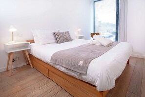 2 bedrooms, iron/ironing board, travel crib, WiFi