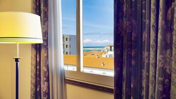 Double Room, Sea View | In-room safe, desk, cots/infant beds, free WiFi