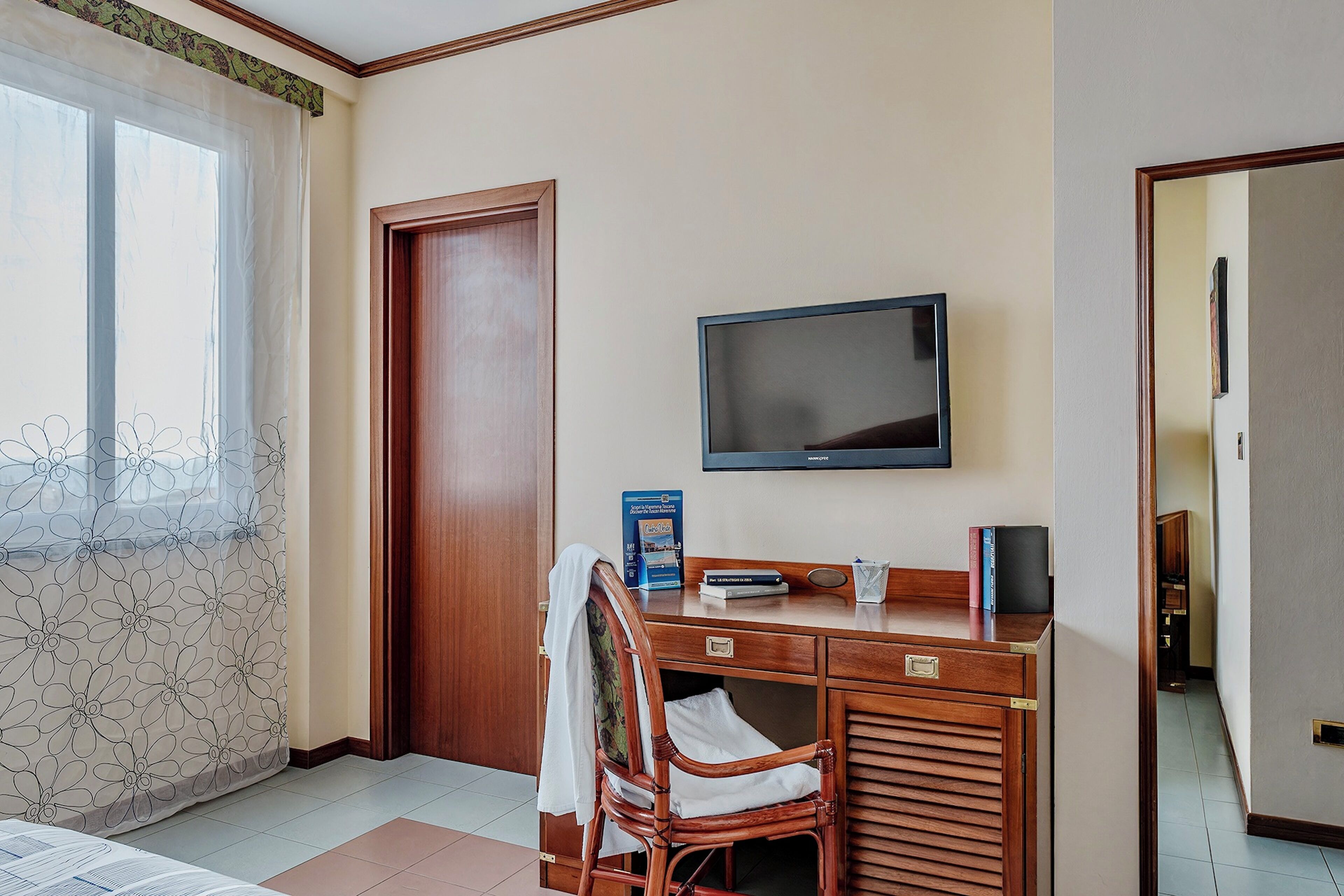 Double Room, Sea View | In-room safe, desk, cribs/infant beds, free WiFi