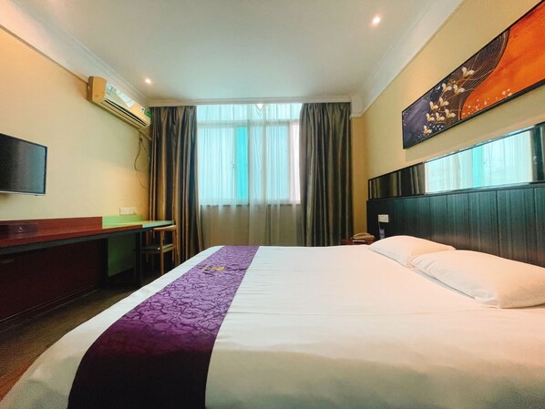 Basic Double Room | Free WiFi