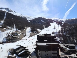 Snow and ski sports - Studio in the heart of Les Orres 1650, slopes access, balcony (Les Orres)