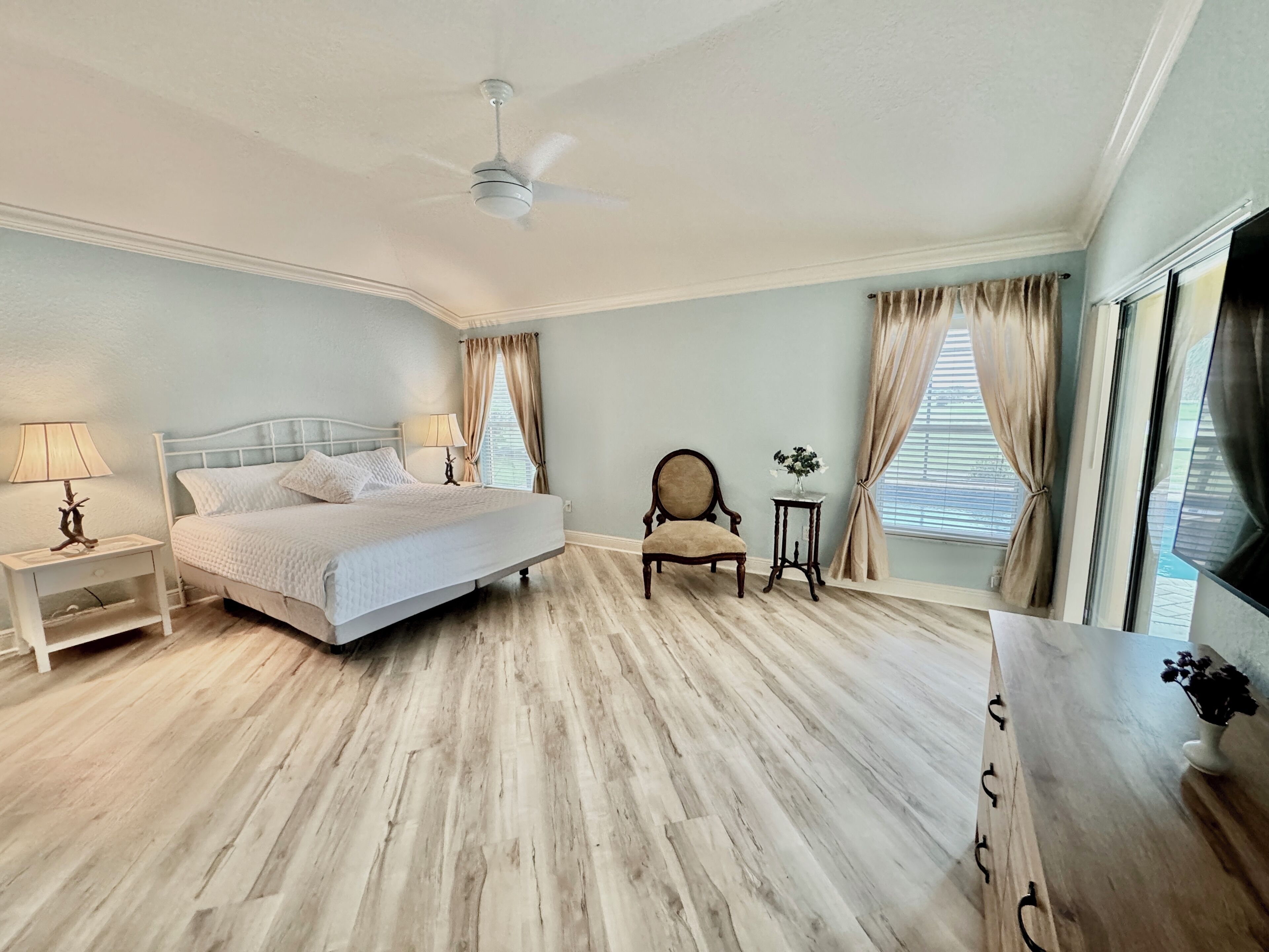 3 Schlafzimmer, Schreibtisch, Bügeleisen/Bügelbrett, kostenloses WLAN