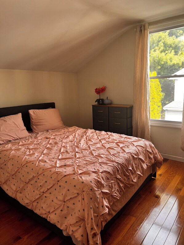 1 bedroom, WiFi, bed sheets