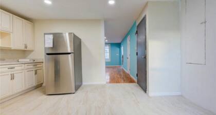 Serene 1-bedroom in a 3bd 2ba house with WiFi in The Bronx