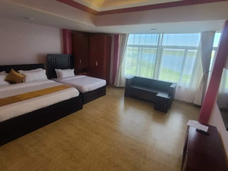 Desk, free WiFi, bed sheets