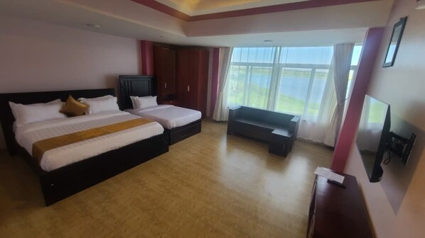 Desk, free WiFi, bed sheets