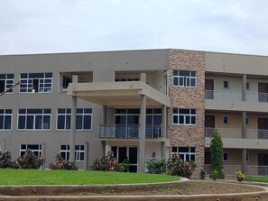 Mặt tiền nơi lưu trú