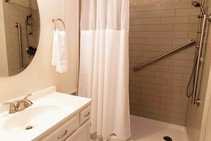 Shower, eco-friendly toiletries, hair dryer, towels - Hi-Bug Hideaway- In Town - Historic Home (Red Lodge)