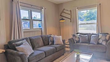 Smart TV, fireplace, offices