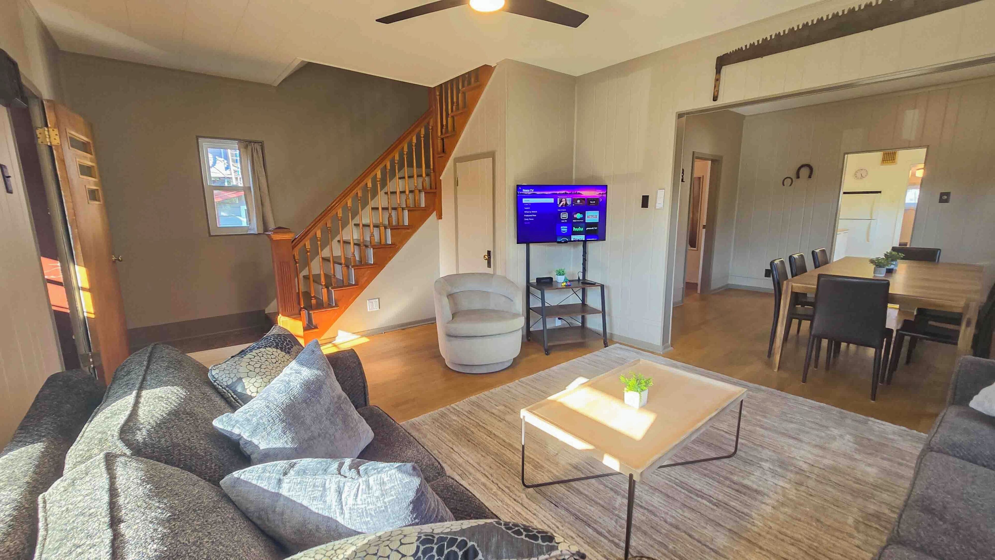 Smart TV, fireplace, offices, computer monitors