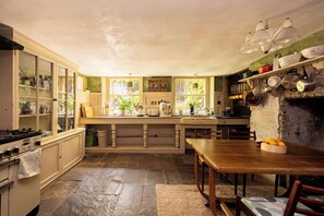 Dining - Extraordinary Grade II-listed early Georgian Home (London)