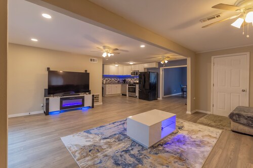 Cozy 3-bedroom house with WiFi, AC in delightful North Little Rock