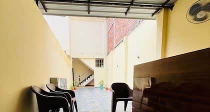 Shree P Guest House