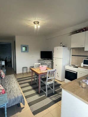 2 bedrooms - Simple Stay Vari s House (Kropia)