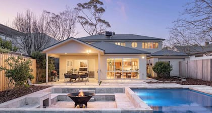 The Nepean | 100m to Beach, Pool & Fire Pit