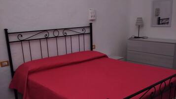 3 camere, culla da viaggio, Wi-Fi, lenzuola