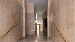 مدخل المنشأة