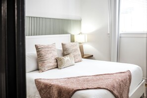 2 habitaciones, tabla de planchar con plancha y internet