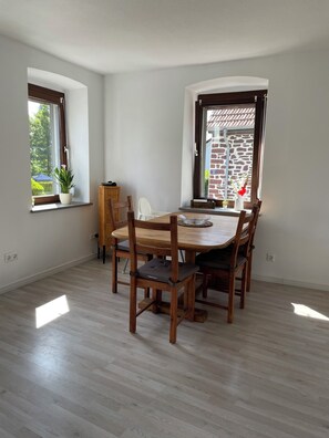 Dining - Small vacation home near Bad Kreuznach (Roxheim)