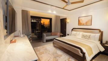 Premium Room, 1 King Bed, Balcony, City View | City view