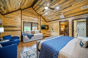 7 habitaciones, escritorio y tabla de planchar con plancha 