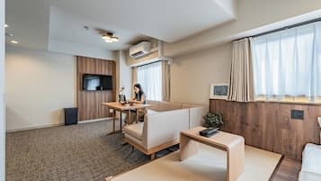 家庭套房, 多张床, 无烟房, 厨房 | 隔音、免费 WiFi、床单