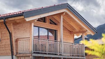 Comfort Chalet, 4 Bedrooms | Exterior