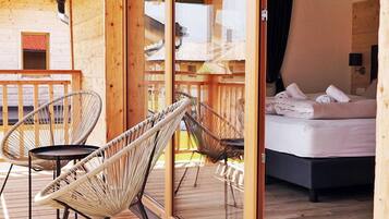 Comfort Chalet, 4 Bedrooms | Terrace/patio