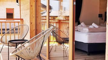 Classic Chalet, 3 Bedrooms | Balcony