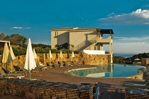 Elite Apartment, 2 Bedrooms | Pool | Outdoor pool - Apartment in Golfo Aranci With Terrace (Arzachena)