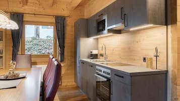 Chalé elite, 5 quartos | Cozinha privada | Geladeira, micro-ondas, fogão, lava-louças