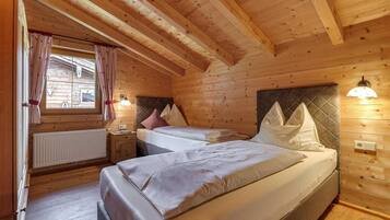 Chalé conforto, 5 quartos | 20 quartos, individualmente mobiliados, roupa de cama