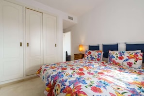 4 slaapkamers, individueel gemeubileerd