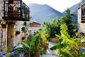 Exterior - Holiday Home in Bali With Pool (Mylopotamos)