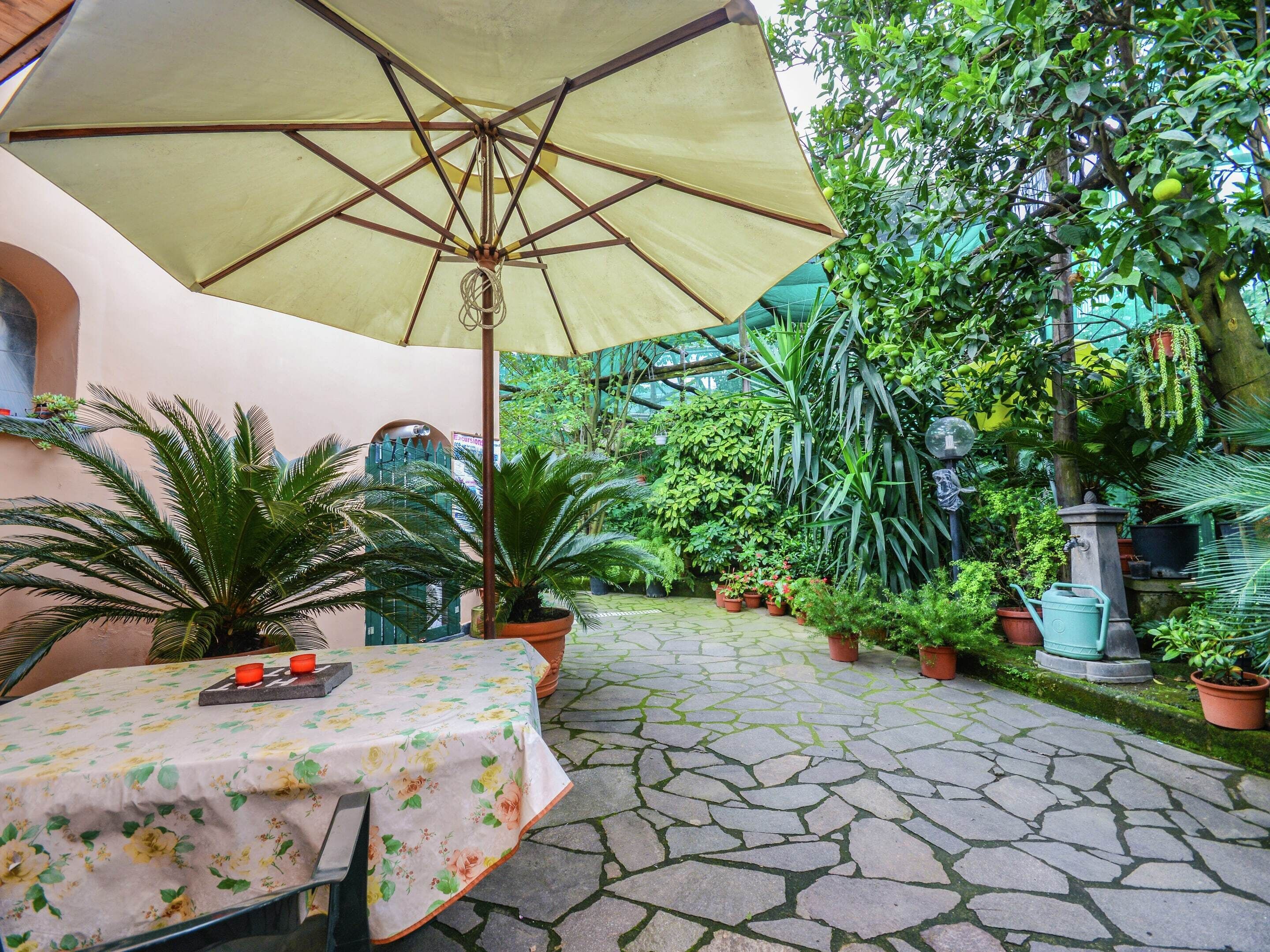 Deluxe House, 2 Bedrooms | Outdoor dining