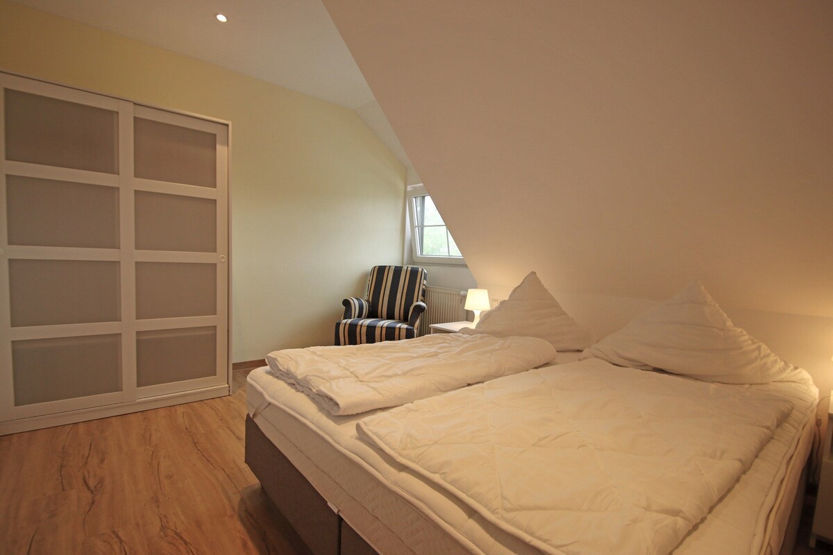 8 bedrooms, individually furnished