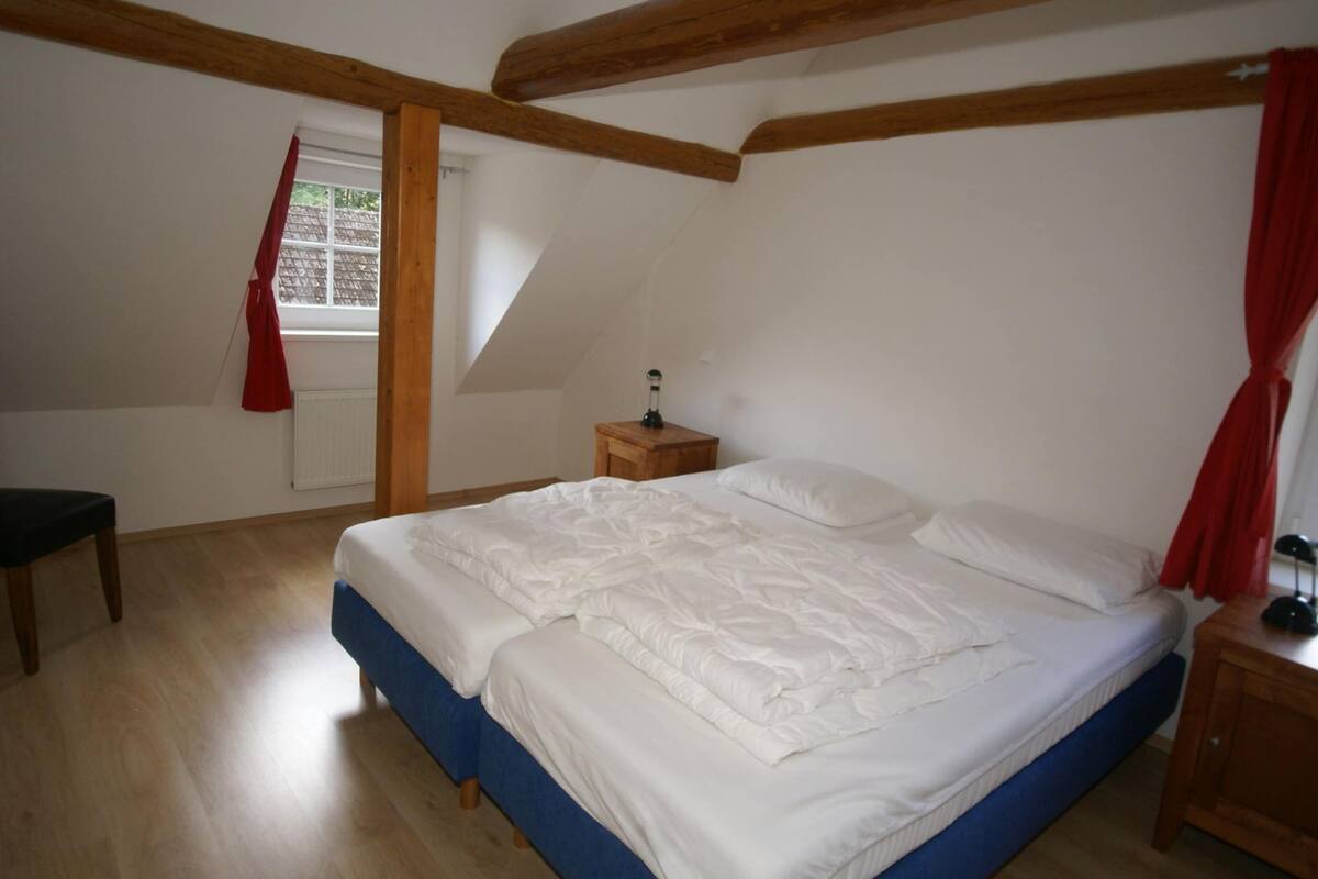 Classic Apartment, 1 Bedroom | 15 bedrooms, individually furnished, bed sheets