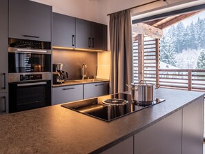 Maison Classique, 5 chambres | Cuisine privée