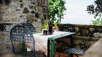 Comfort House, 2 Bedrooms | Balcony