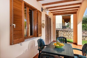 Elite Apartment, 2 Bedrooms | Outdoor dining