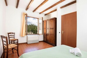3 bedrooms, individually furnished