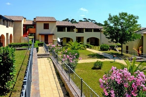 Esterni
