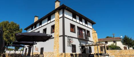 Egyptian cotton sheets, premium bedding, down duvets