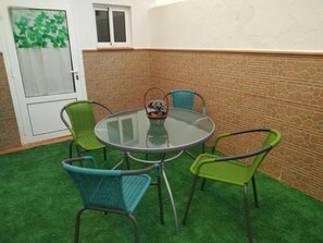 Outdoor dining - LA CASA DE ELIAS, a space out of time. (Aracena)