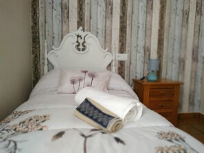 3 bedrooms, iron/ironing board, travel crib, WiFi