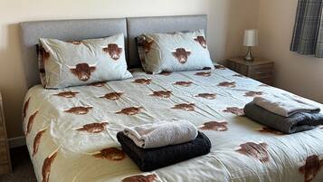 House | 2 bedrooms, iron/ironing board, free WiFi, bed sheets