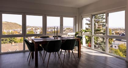 Design apartment centrally located in Andernach with top view, WiFi, kitchen, parking space