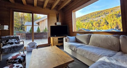 La Tanière : Exceptional Alpine chalet with heated pool & sauna - 14 pers